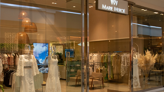 Imagem de pessoas caminhando